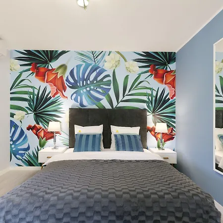 D&c Holdings מלון דירות