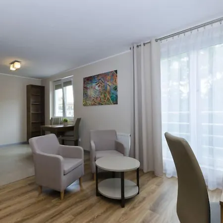 D&c Holdings מלון דירות