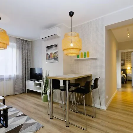 מלון דירות D&c Holdings