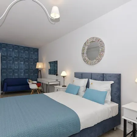 D&c Holdings מלון דירות 4*