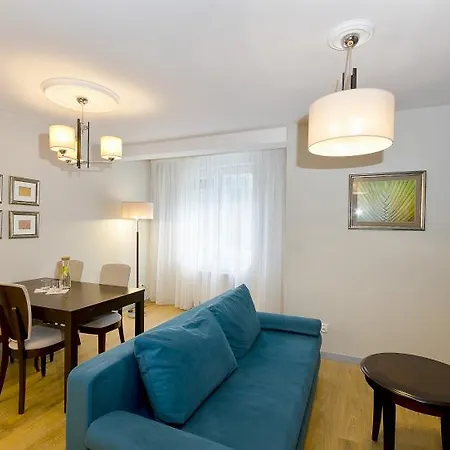 מלון דירות D&c Holdings 4*